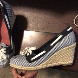 Sperry wedge heeled shoes